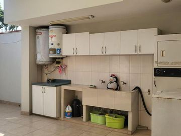 ¡Venta De Hermosa Casa En Sol De La Molina!