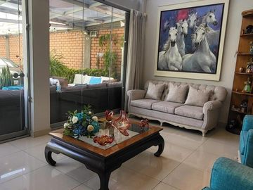 ¡Venta De Hermosa Casa En Sol De La Molina!