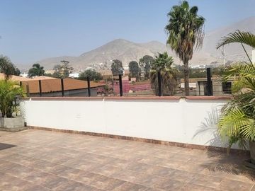 ¡Venta De Hermosa Casa En Sol De La Molina!