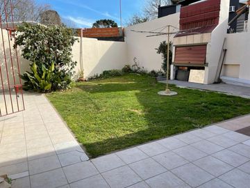 Casa 3 Ambientes En Venta - Francisco Alvarez, Moreno