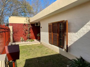 Casa 3 Ambientes En Venta - Francisco Alvarez, Moreno