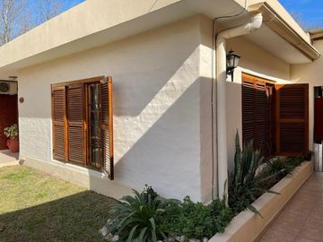 Casa 3 Ambientes En Venta - Francisco Alvarez, Moreno
