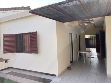 Casa 3 Ambientes En Venta - Francisco Alvarez, Moreno
