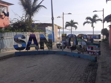 San Jose-The Malibu of Ecuador: Se Vende Casa Frente al Mar en San José