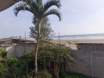 San Jose-The Malibu of Ecuador: Se Vende Casa Frente al Mar en San José