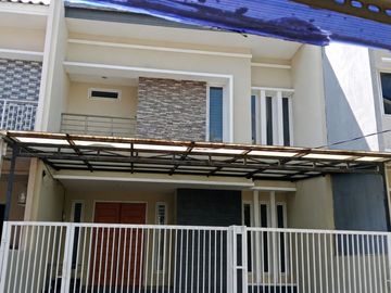 Rumah Strategis 11 Menit ke RS Primaya Kelapa Gading Siap Huni J-50792