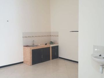 Rumah Babatan Pratama STRATEGIS, FULL RENOV