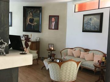 Espectacular casa con bungalow para visitas
