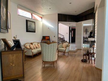 Espectacular casa con bungalow para visitas