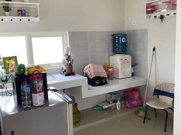 Rumah Cantik Cluster Lavesh Kota Harapan Indah Bekasi
