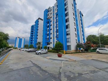 VENTA DE APARTAMENTO UBICADO EN LA PARALELA FLORIDABLANCA SECTOR CAÑAVERAL Área 88 Metros. Cod V24209