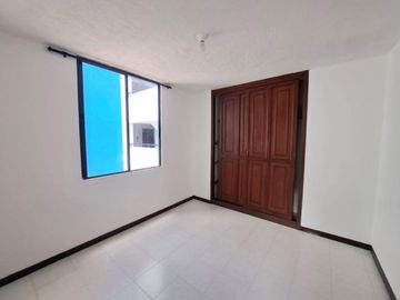 VENTA DE APARTAMENTO UBICADO EN LA PARALELA FLORIDABLANCA SECTOR CAÑAVERAL Área 88 Metros. Cod V24209