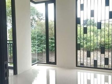 Rumah Villa Kolam Renang Fasilitas Lengkap di Cipageran