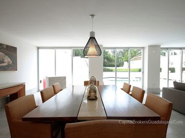 Casa Nueva de Lujo Colinas de San Javier en Venta