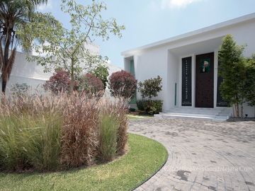 Casa Nueva de Lujo Colinas de San Javier en Venta