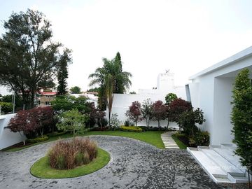 Casa Nueva de Lujo Colinas de San Javier en Venta