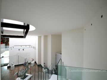 Casa Nueva de Lujo Colinas de San Javier en Venta