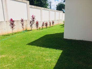 SEA CONFIABLE VENTE Casa en Venta Spring Gardens