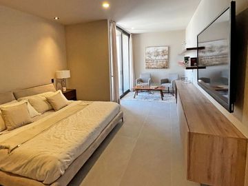 Residencia en Altozano Qro. con Jardín y Bar/Terraza en PREVENTA - NIEBLA