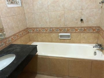 Disewakan Rumah Cibubur Raffles Hills Minimalis Murah Furnish