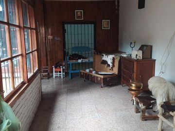 Vendo amplia casa En Merlo, precio total: U$S 120.000