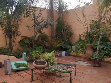Vendo amplia casa En Merlo, precio total: U$S 120.000