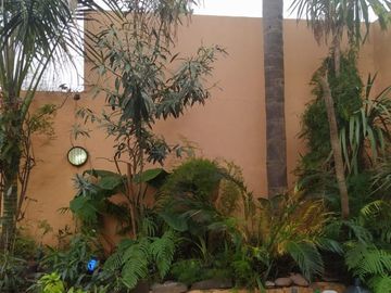 Vendo amplia casa En Merlo, precio total: U$S 120.000