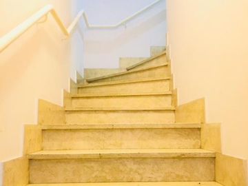 EXCELENTE CASA EN LOTE PROPIO 5 AMBIENTES- Florida Oeste