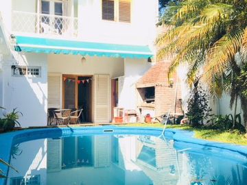 EXCELENTE CASA EN LOTE PROPIO 5 AMBIENTES- Florida Oeste