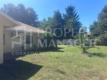 Parcela 3D-4B con Piscina en Parcela de 1.800 m Las Encinas