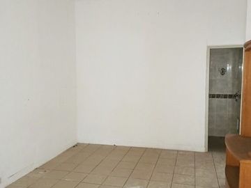 Rumah Lebar 9 Lokasi Terdepan di Bulevar Hijau Harapan Indah Bekasi