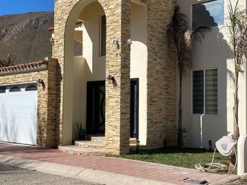 CASA MODERNA EN VENTA, BAJA COUNTRY CLUB ENSENADA