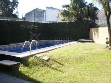 Casa en venta en Villa Sarmiento