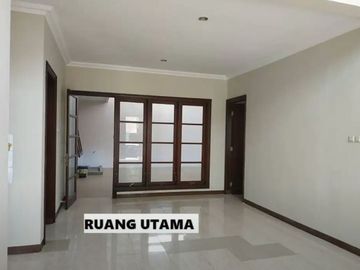 Sewa Rumah 2 Lantai Siap Huni di Fullerton Place Citraland