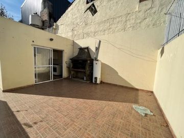 CASA  220 MTS CUBIERTOS