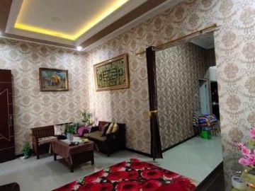 Rumah Purimas Hadap Selatan