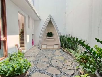DIJUAL CEPAT FURNISHED RUMAH MEWAH MODERN MINIMALIS DI PERUMAHAN ELITE KOTA WISATA CIBUBUR