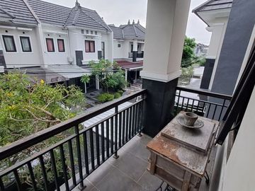 DIJUAL CEPAT RUMAH 2 LANTAI DI PUSAT KOTA JOGJA DEKAT KAMPUS UGM