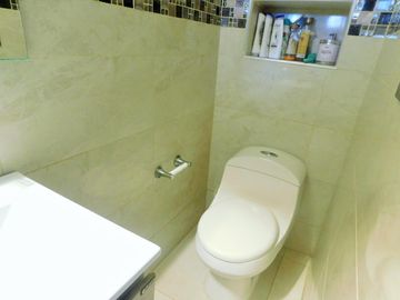 casa en venta en los robles. Cod V90779