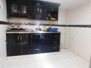 casa en venta en los robles. Cod V90779