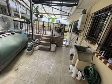 SE VENDE CASA EN LA ALAMEDA