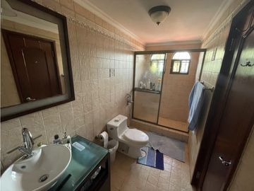 SE VENDE CASA EN LA ALAMEDA