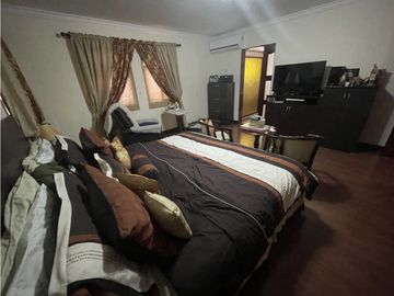 SE VENDE CASA EN LA ALAMEDA