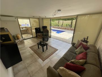 SE VENDE CASA EN LA ALAMEDA