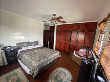SE VENDE CASA EN LA ALAMEDA