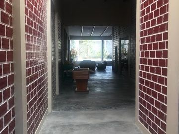 Vive en esta hermosa casa en armonía con la naturaleza en San Antonio de Cumbaza.
