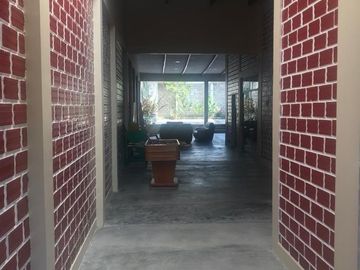 Vive en esta hermosa casa en armonía con la naturaleza en San Antonio de Cumbaza.