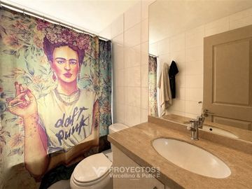 Casa en venta de 4 dorm. en Colina