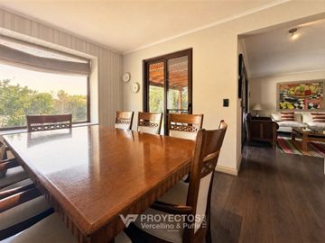 Casa en venta de 4 dorm. en Colina