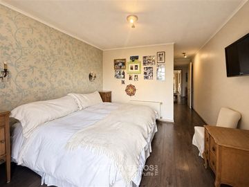 Casa en venta de 4 dorm. en Colina